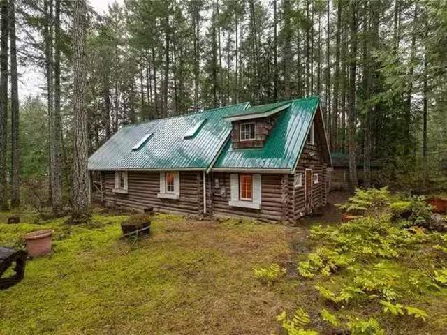 House for sale in Denman Island