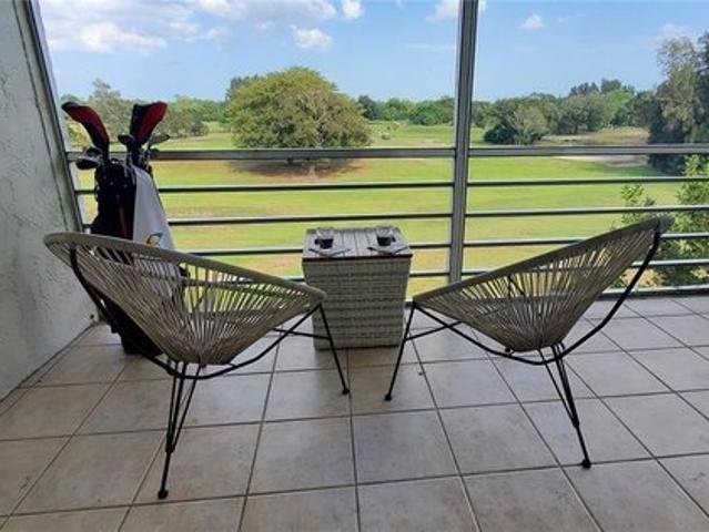 Condo for sale in Cooper City, Florida
