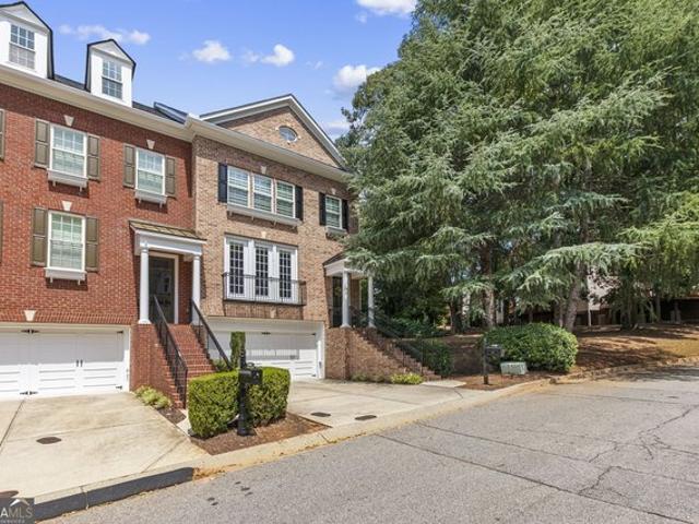 Townhouse for sale in Roswell, Georgia