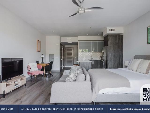 Apartment for rent in Canoga Park, California