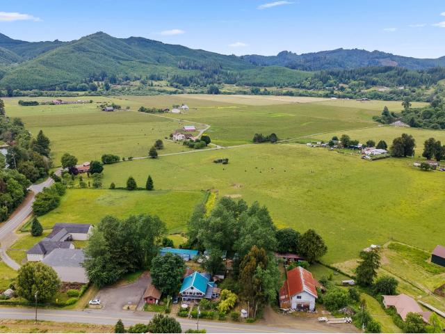 House for sale in Myrtle Point