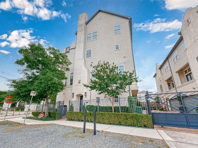 Townhouse for sale in Houston