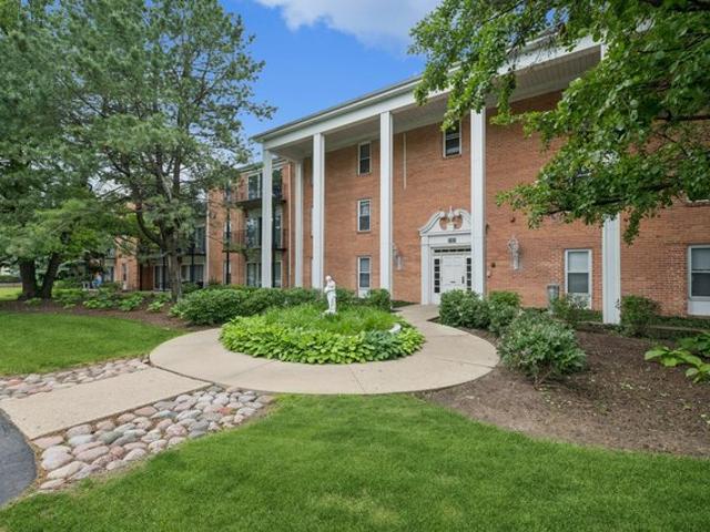 Condo for sale in Rolling Meadows, Illinois