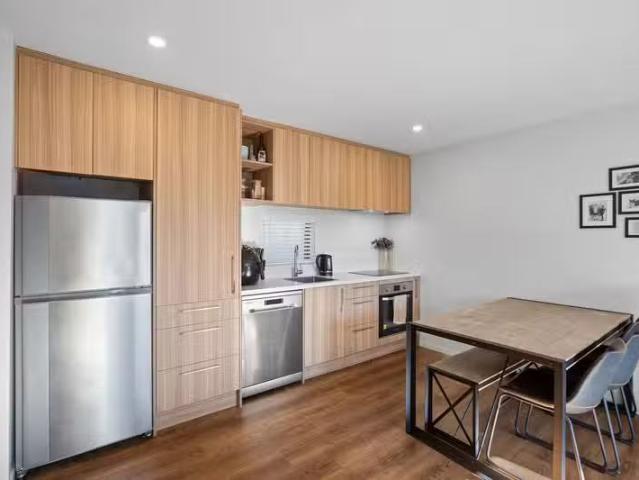 House for sale in Chaslands, Canterbury