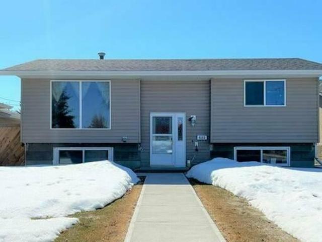 House for sale in Ponoka, Alberta