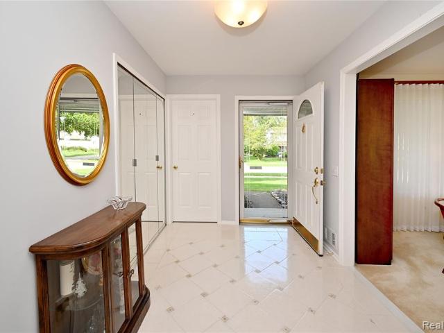 House for sale in East Long Lake Estates, Troy