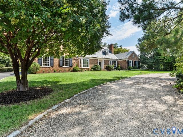 House for sale in Hampton Gardens, Richmond