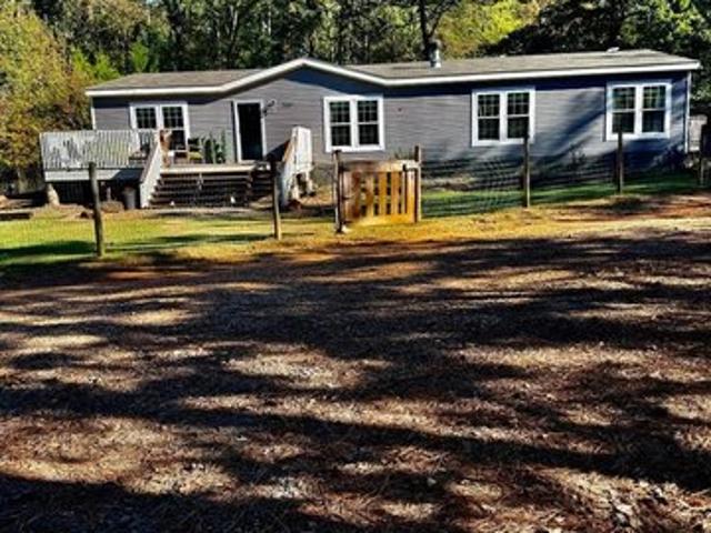 House for sale in Maud, Texas