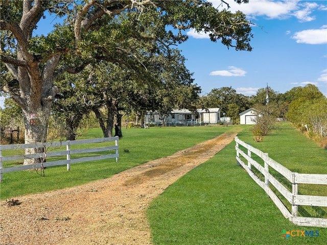 Farm for sale in Flatonia, Texas