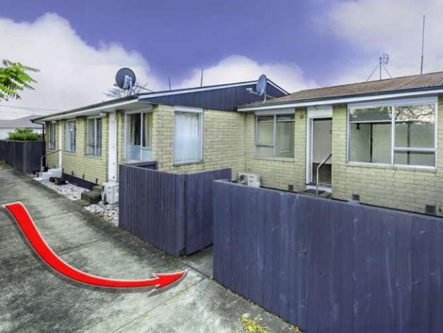Property for sale in Edgeware, Canterbury