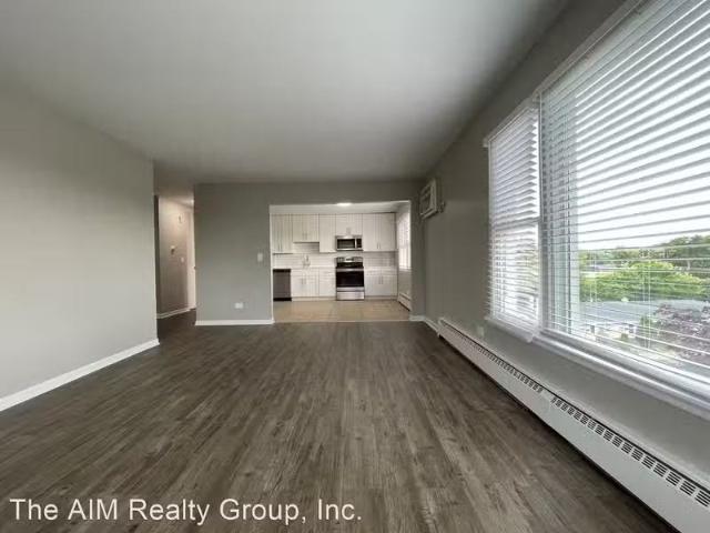 Condo for rent in Downers Grove