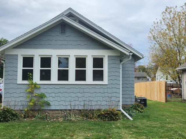 House for sale in Rock Falls, Whiteside County