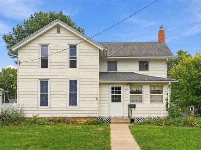 House for sale in Whiteside, Illinois