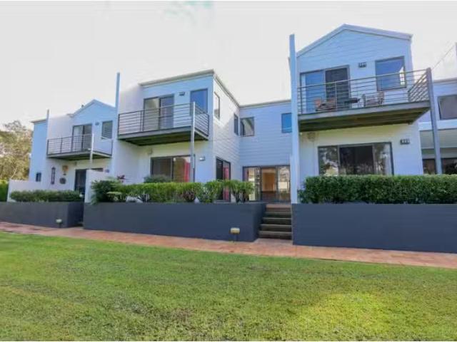 Condo for rent in Korora, New South Wales