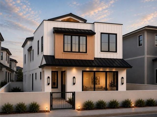 Condo for sale in Corona Del Mar, California