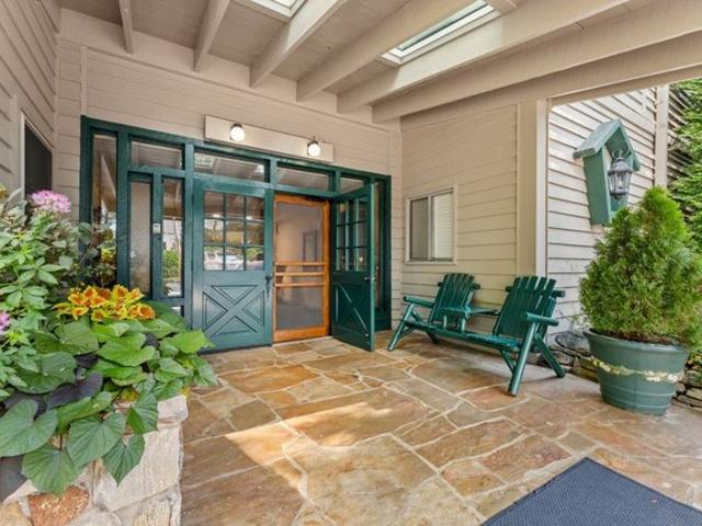 Condo for sale in Highlands, North Carolina