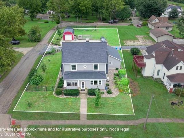 House for sale in Linn, Iowa