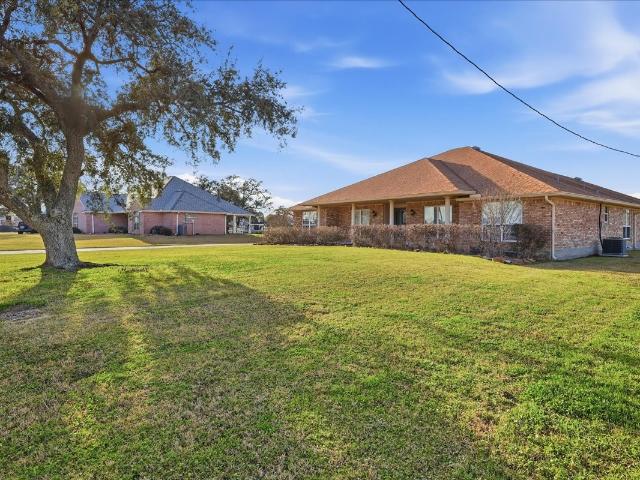 House for sale in Bridge City, Texas