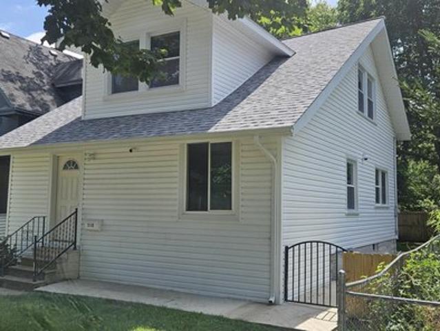 House for sale in Waterloo, Black Hawk County