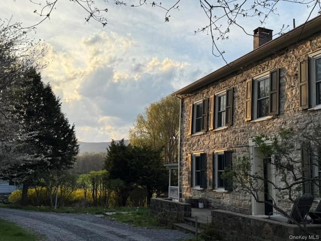 House for sale in Gardiner, New York