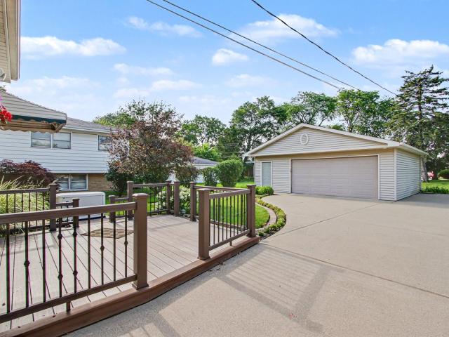 House for sale in South Holland, Illinois