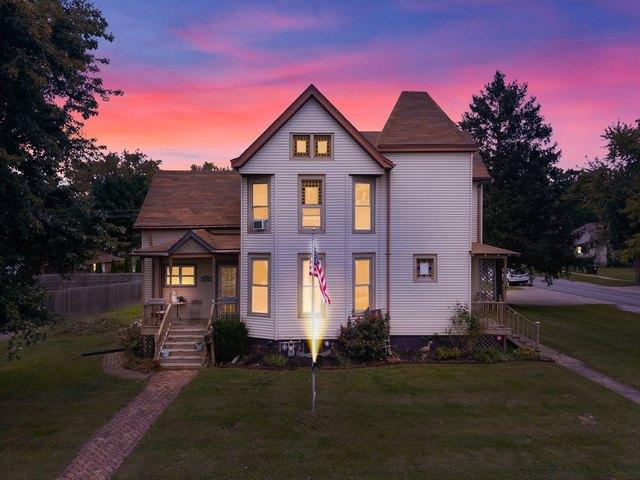 House for sale in Le Roy, McLean County