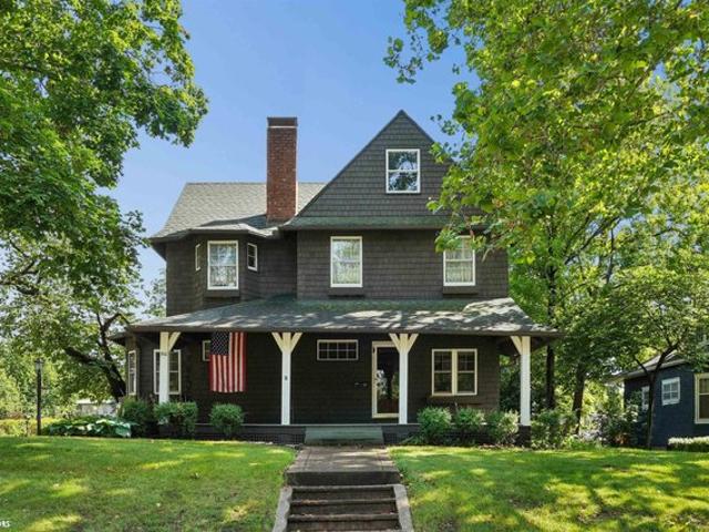 House for sale in Mount Pleasant, Iowa