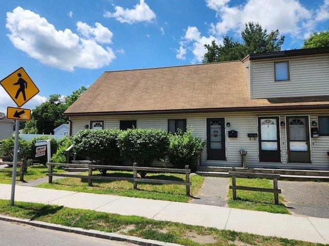 Condo for sale in Clinton, Massachusetts