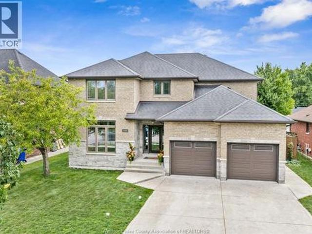 House for sale in Ontario
