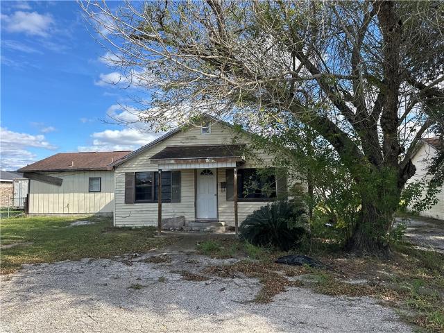 House for sale in Refugio, Texas