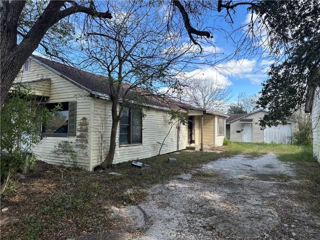 House for sale in Refugio, Texas