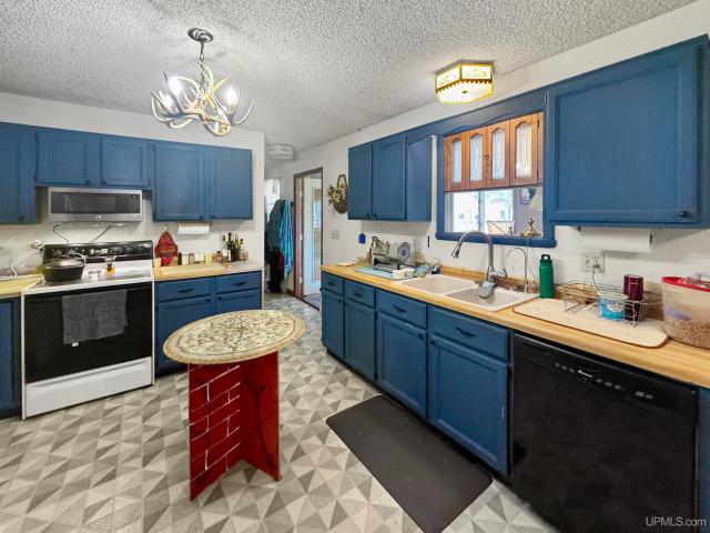 House for sale in Crystal Falls, Michigan