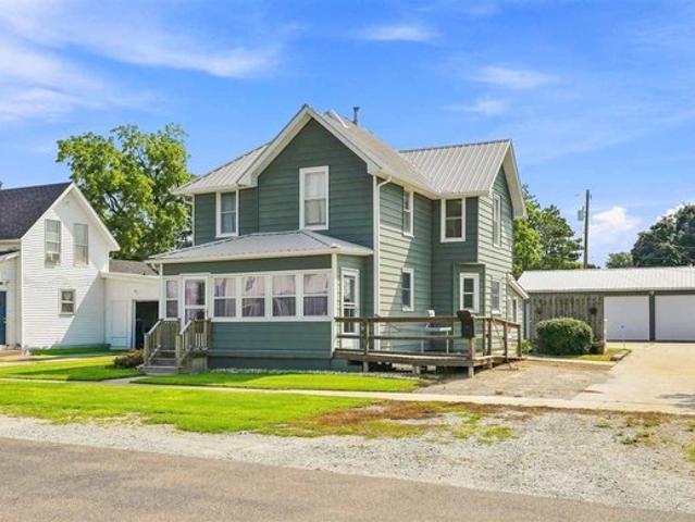 House for sale in Washington, Iowa