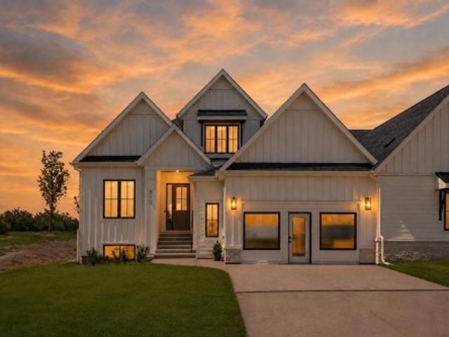 House for sale in Heritage Pointe, De Winton