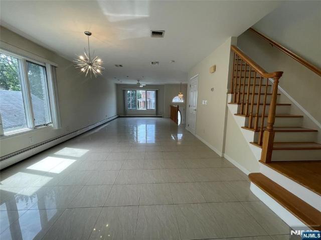 House for rent in Palisades Park, New Jersey