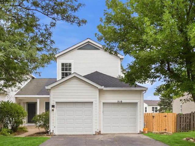 Townhouse for sale in Mchenry, Illinois