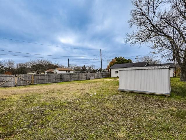 House for sale in Ellis, Texas
