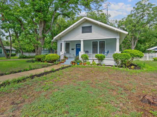 House for sale in Lockhart