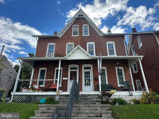 Townhouse for sale in Spring City, Chester County