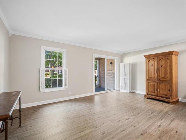 Condo for sale in Barrington, Illinois