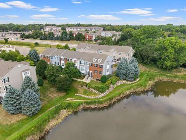 Townhouse for sale in Circle Pines, Minnesota