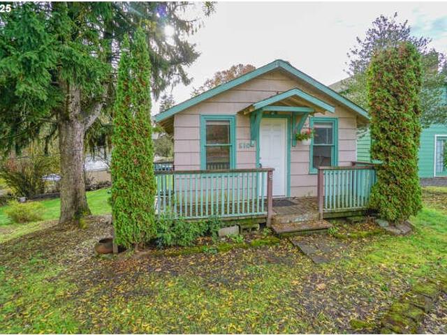House for sale in La Center, Washington
