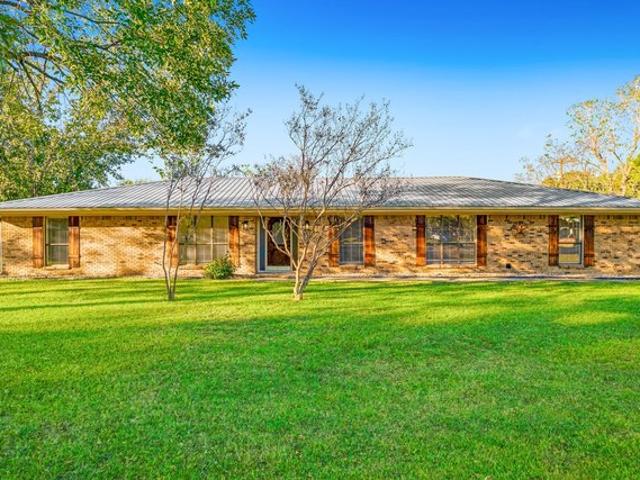 House for sale in Blossom, Lamar County
