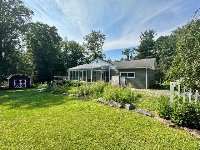 House for sale in Laughlintown, Pennsylvania