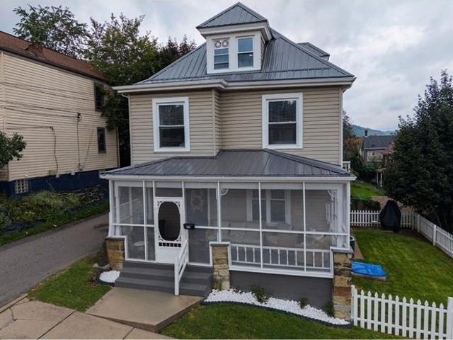 House for sale in Coraopolis, Pennsylvania
