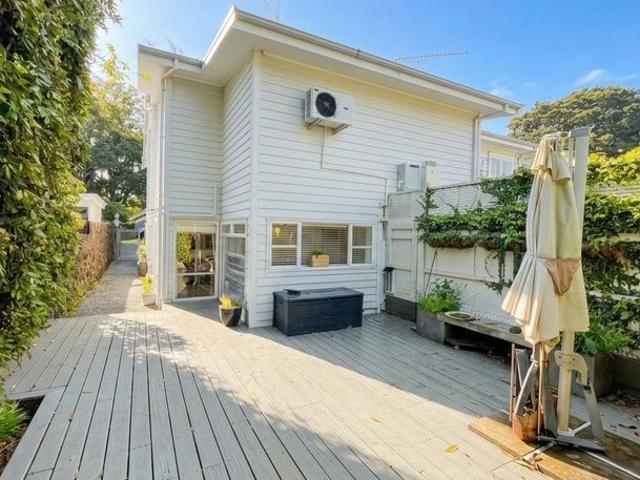 Apartment for rent in Mount Eden Village, Albert-Eden
