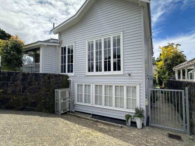 Apartment for rent in Mount Eden Village, Albert-Eden