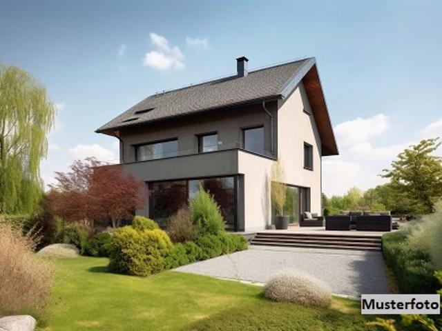 Villa kaufen in Frauenviertel, Berlin