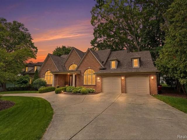 House for sale in West Bloomfield, Michigan