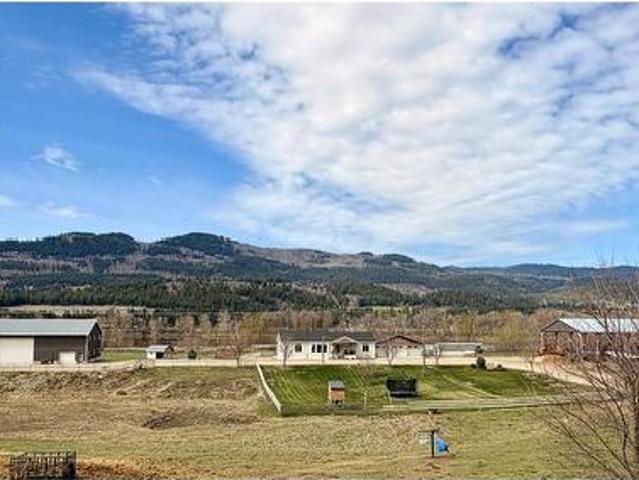 House for sale in Louis Creek, British Columbia